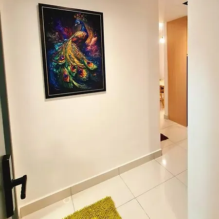 Trio Luxury Suites Klang Exterior photo